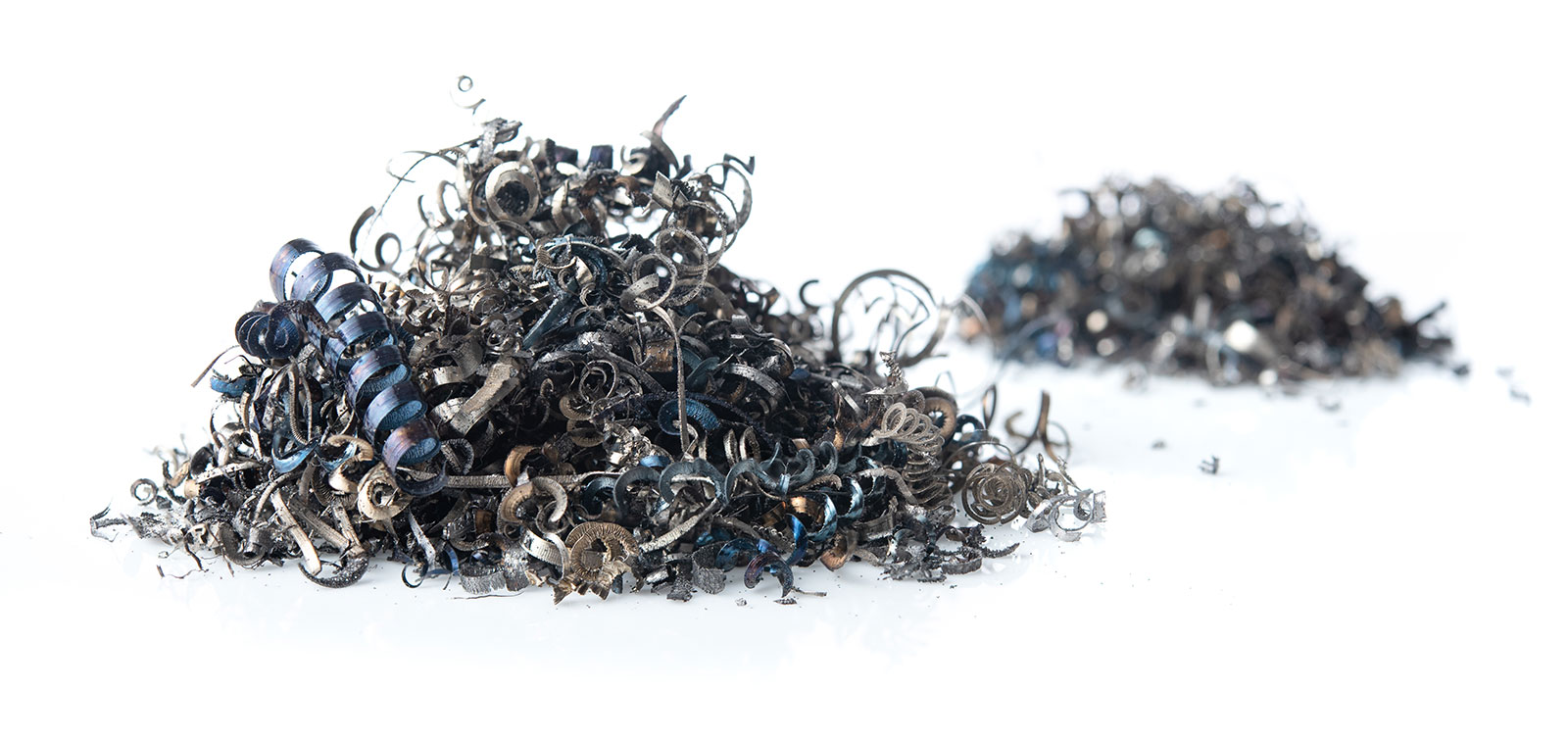 提升加工精度与生产效率的切屑卡滞对策